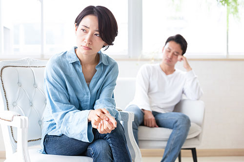 夫婦喧嘩後に続く無視…離婚は可能？ 話し合いはどうする？